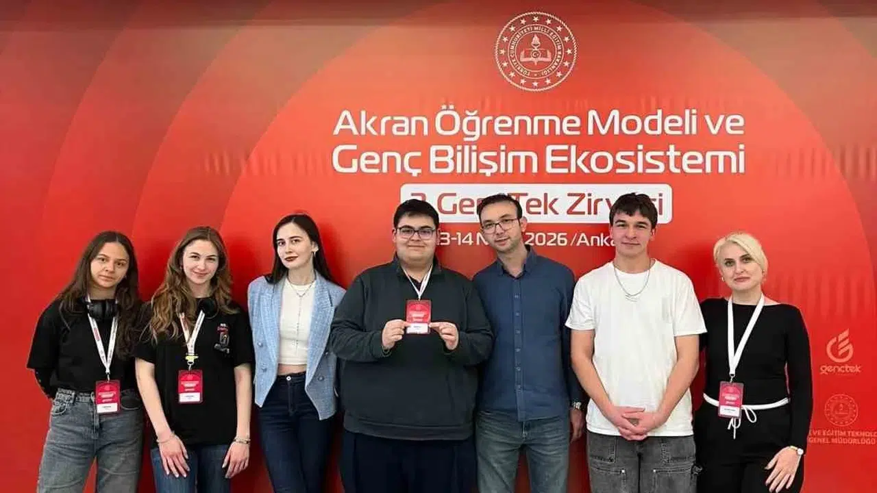 Bilecik’in genç mucitleri Ankara’da: Geleceğin teknolojisine ilk adımı attılar