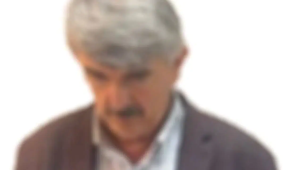 Başakşehir’de hesaplaşma anı kamerada: Pusuyu fark edince silahına sarıldı