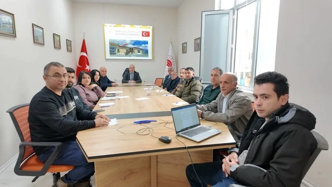 Ardahan’ın altın balı için güç birliği: Kafkas arısı geleceğe taşınıyor