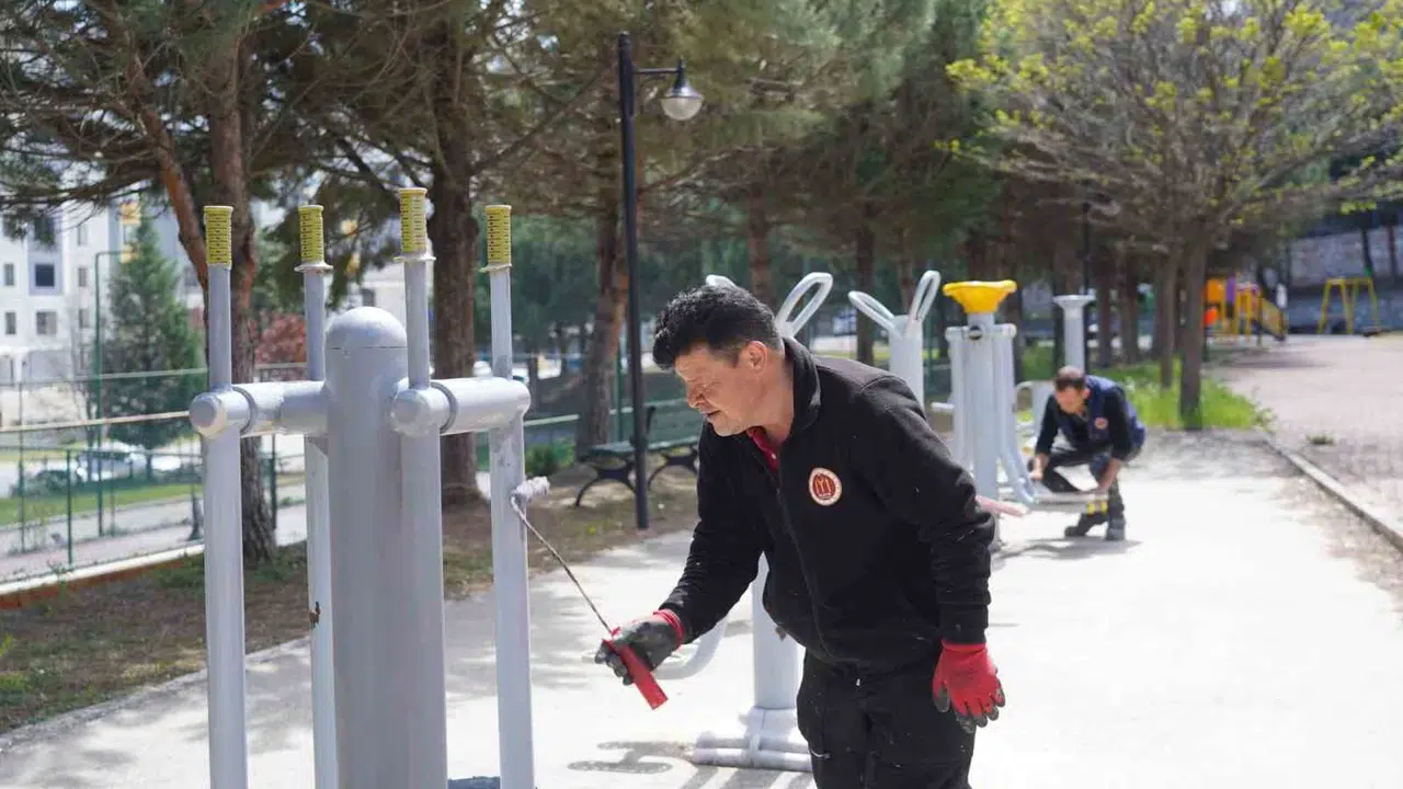 Bilecik’te mahalle sakinlerinin yüzü güldü: Parklar yepyeni bir görünüme kavuştu
