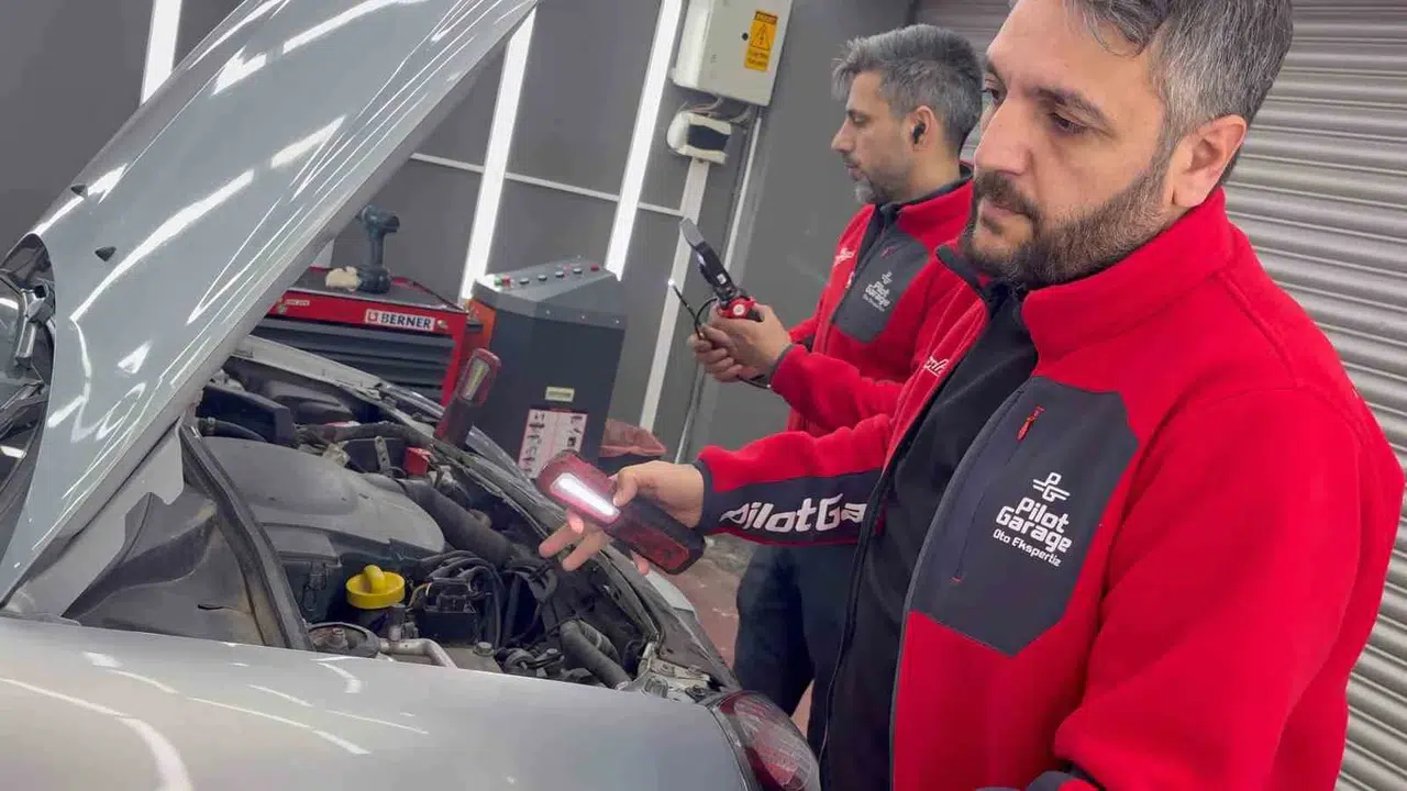 Satış masasında şok etkisi: 2001 model aracın içinden 2005 model çıktı