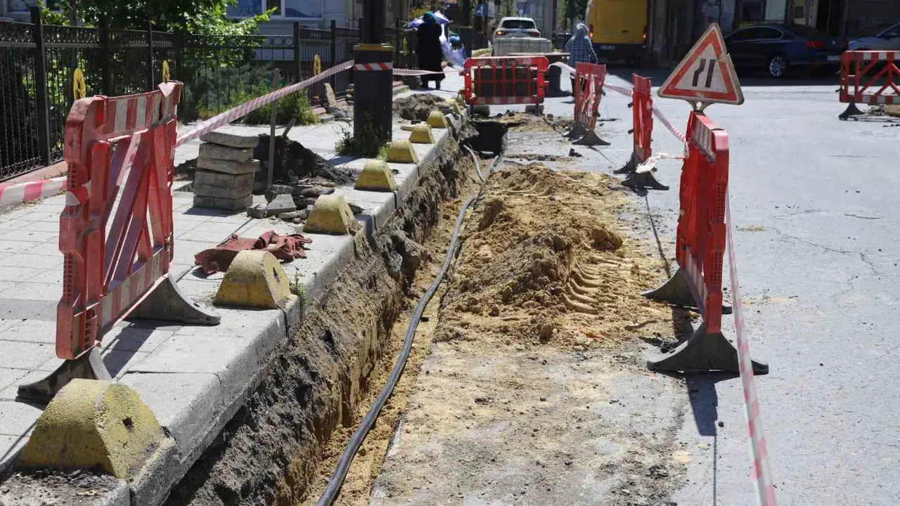 Kağıthane’de kablo kirliliğine son: Çeliktepe’de enerji hatları yerin altına iniyor