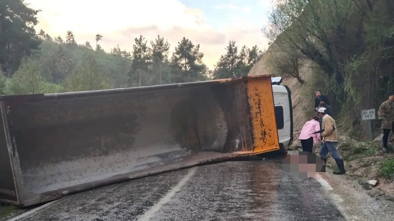 Denizli’de acı kaza: Yağmurun kayganlaştırdığı yolda can pazarı