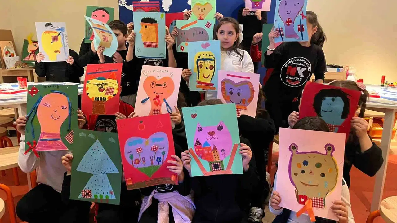 Minik sanatseverler için sanat dolu bir rota: İş Sanat’tan ücretsiz atölye şöleni