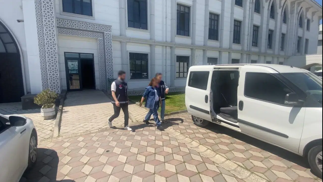 Darıca’daki hırsızlık şüphelisi İstanbul’da yakayı ele verdi: 4 ayrı suçtan aranıyordu