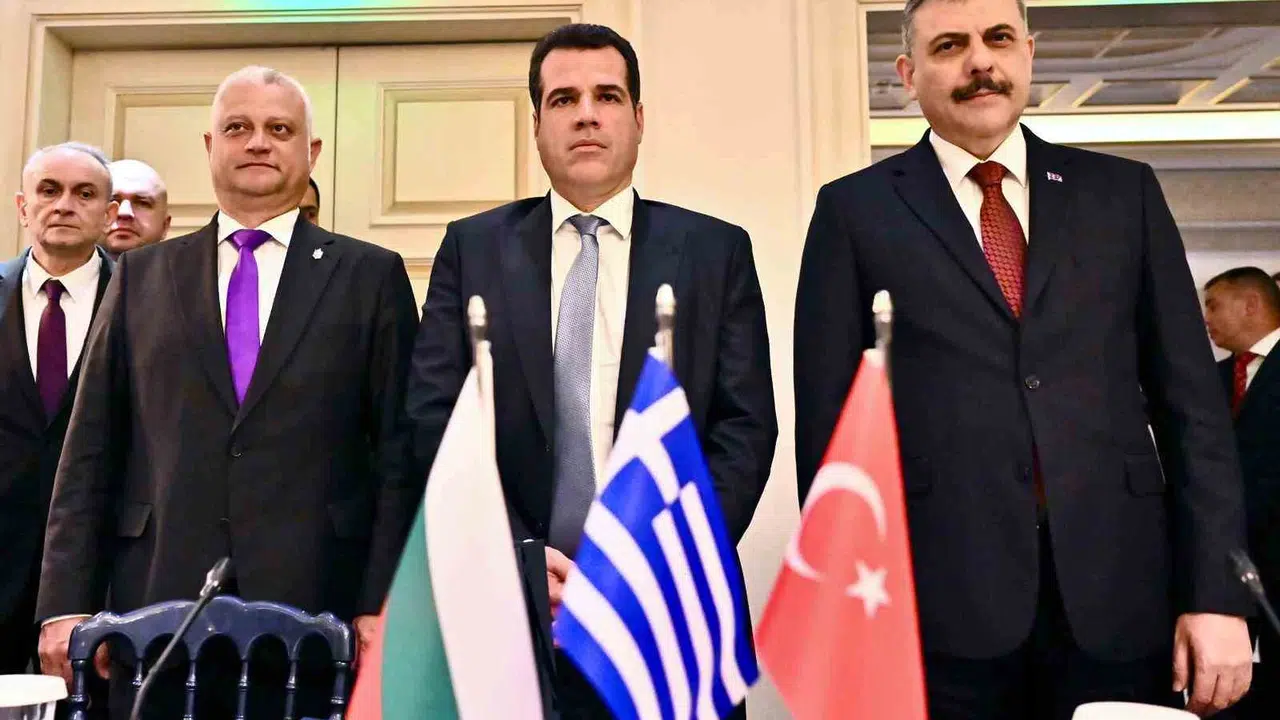 Atina’da kritik zirve: Bakan Çiftçi’den Avrupa’nın güvenliği için üçlü iş birliği mesajı