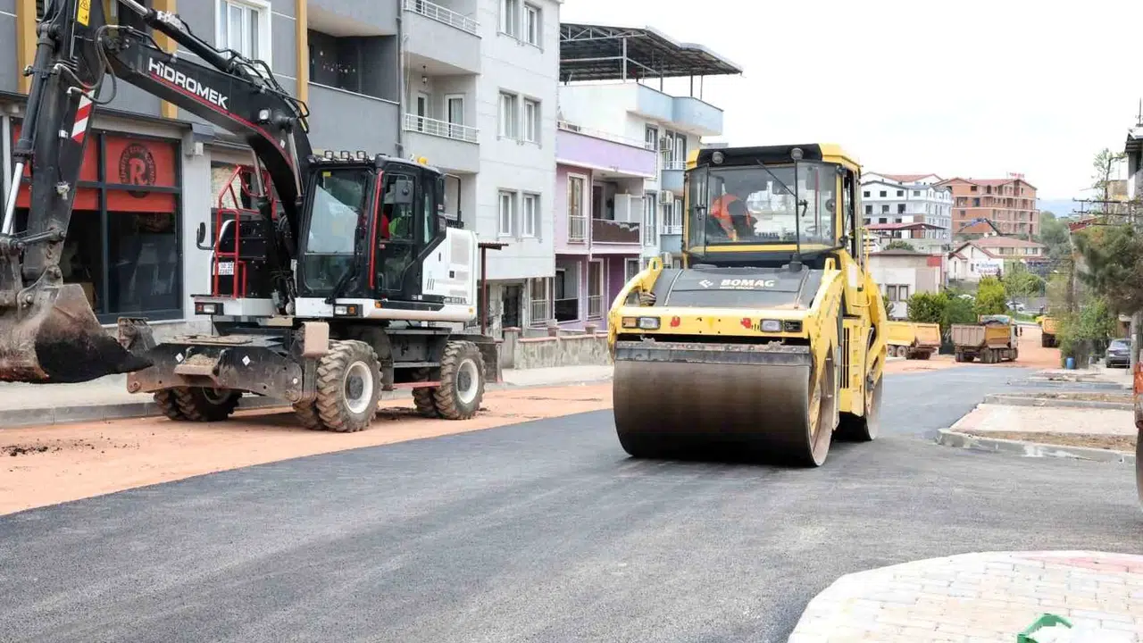 Osmangazi’de ulaşım seferberliği: Hamitler’e 300 tonluk asfalt yatırımı
