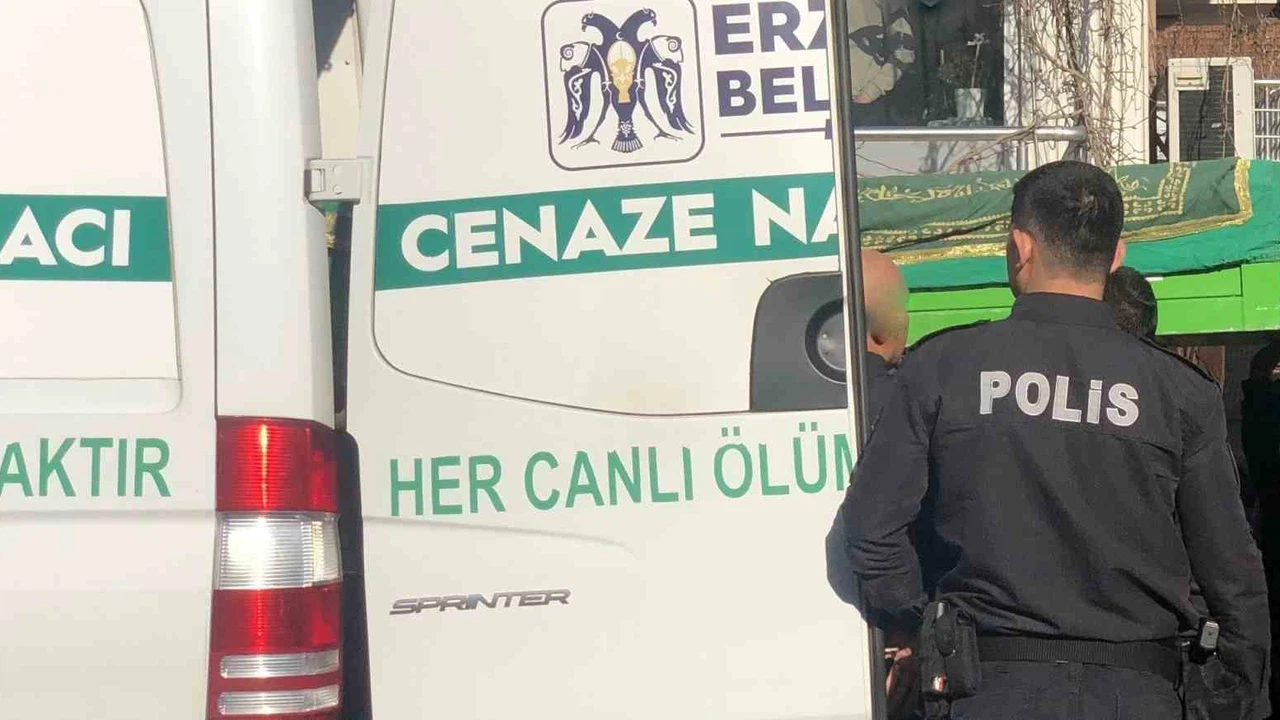 Aile faciasında hayatını kaybeden anne ve oğul toprağa verilecek