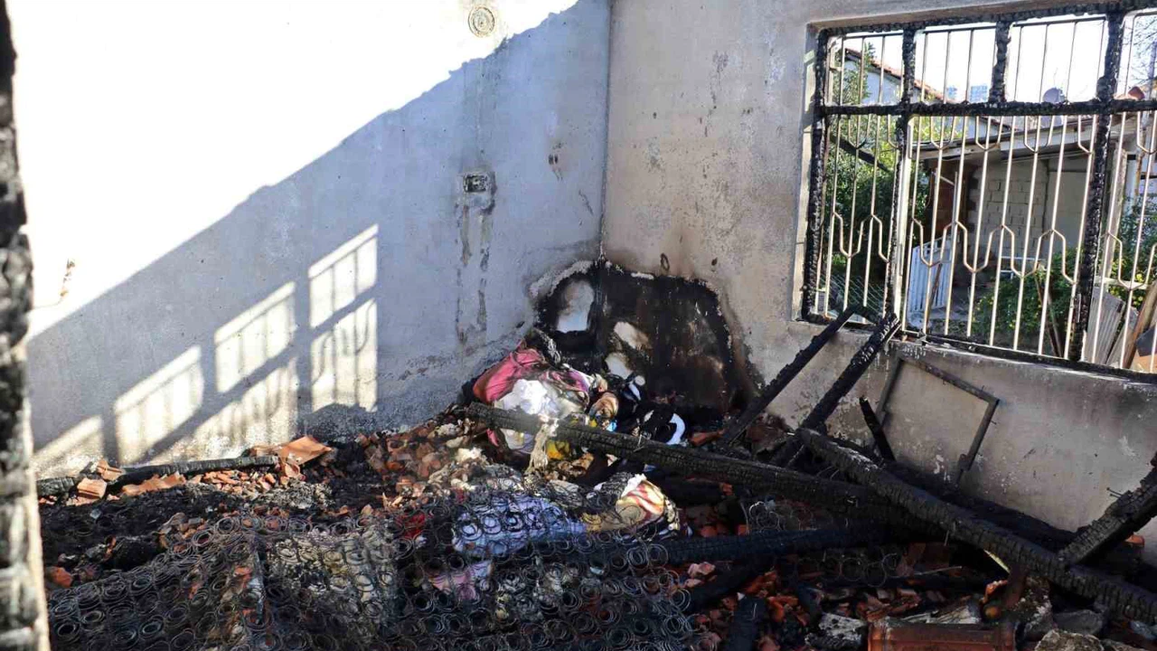 Antalya’da 2 kişinin ölümüne neden yangında perdelerin tutuşturulduğu iddiası