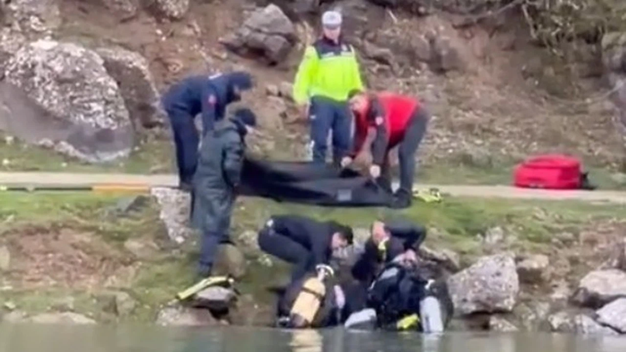 Balık tutmaya gittiği gölette boğuldu