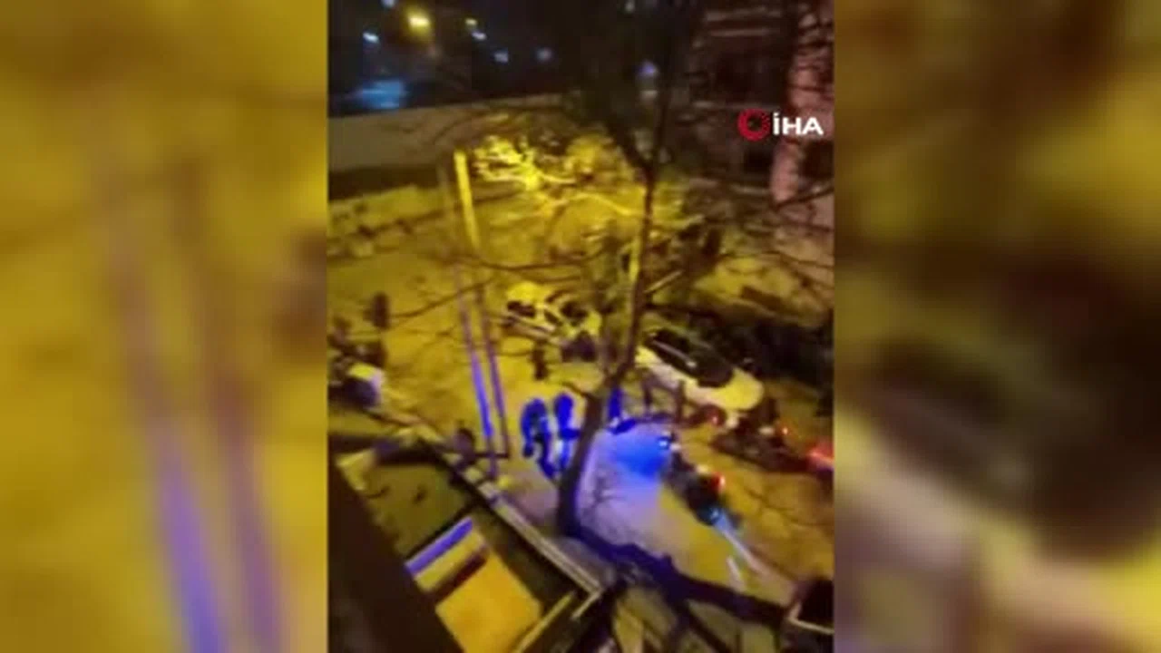 Boşanma aşamasındaki eşinin annesinin evinin önünde havaya ateş açtı ve aracını yaktı