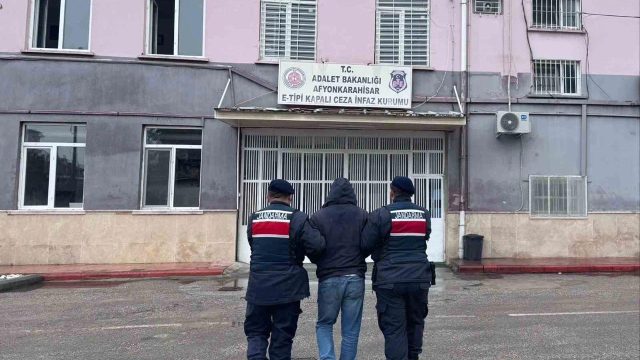 Hem katil hem dolandırıcı: Jandarma öyle bir pusu kurdu ki, 14 yıllık firari 'oyun bitti' dedi!