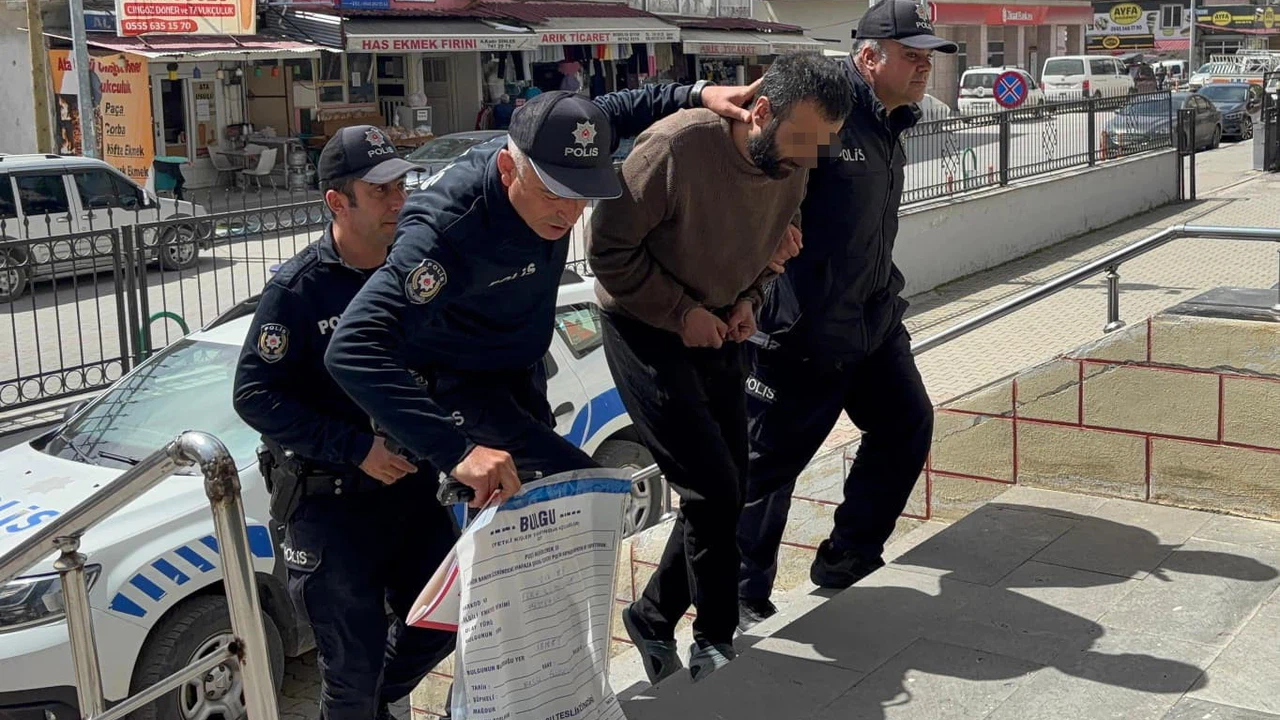 Çocuk istismarı görüntülerini sattığı iddia edilen…