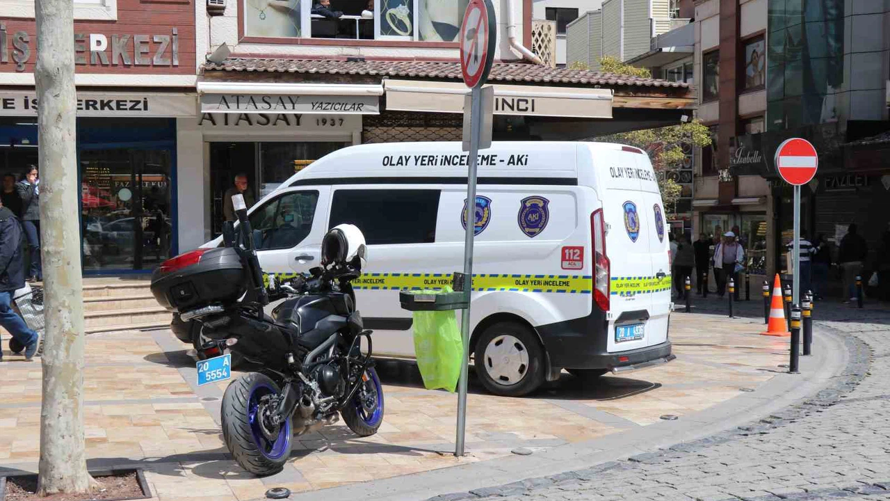 Denizli'de döviz bürosunda kanlı hesaplaşma! Alacağını alamayınca kurşun yağdırdı