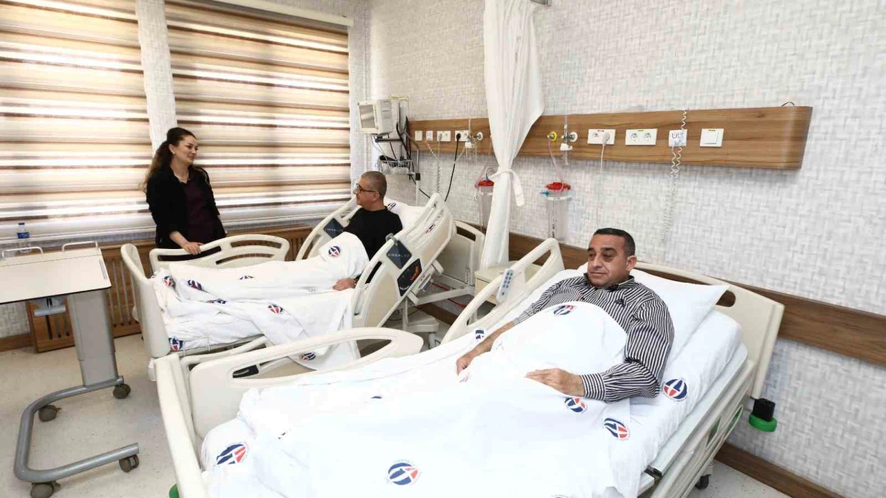 Hipokrat yemini yerini vefa borcuna bıraktı: Hastası böbreğini verdi, doktoru yaşattı!