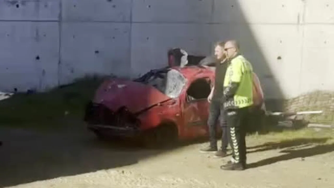 Otomobil 20 metreden bahçeye uçtu: 1 yaralı