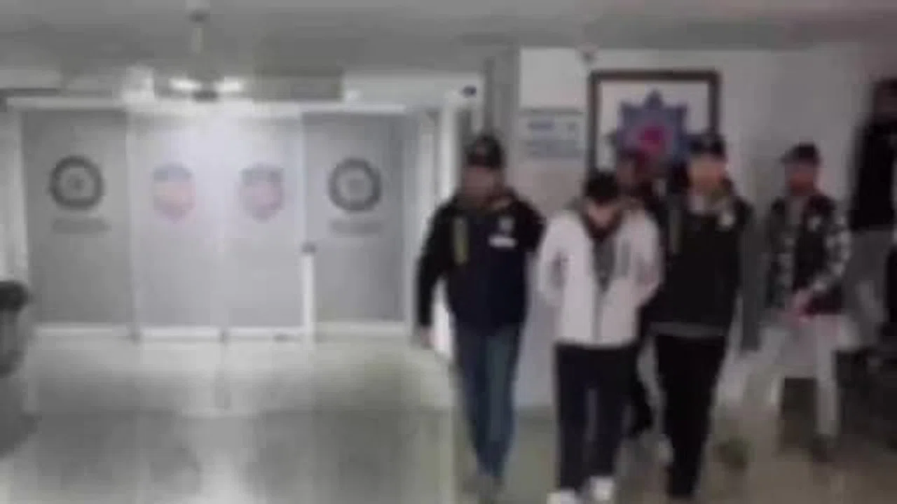 Sahte ilanlarla vatandaşları milyonlarca lira dolandıran 7 şüpheli yakalandı