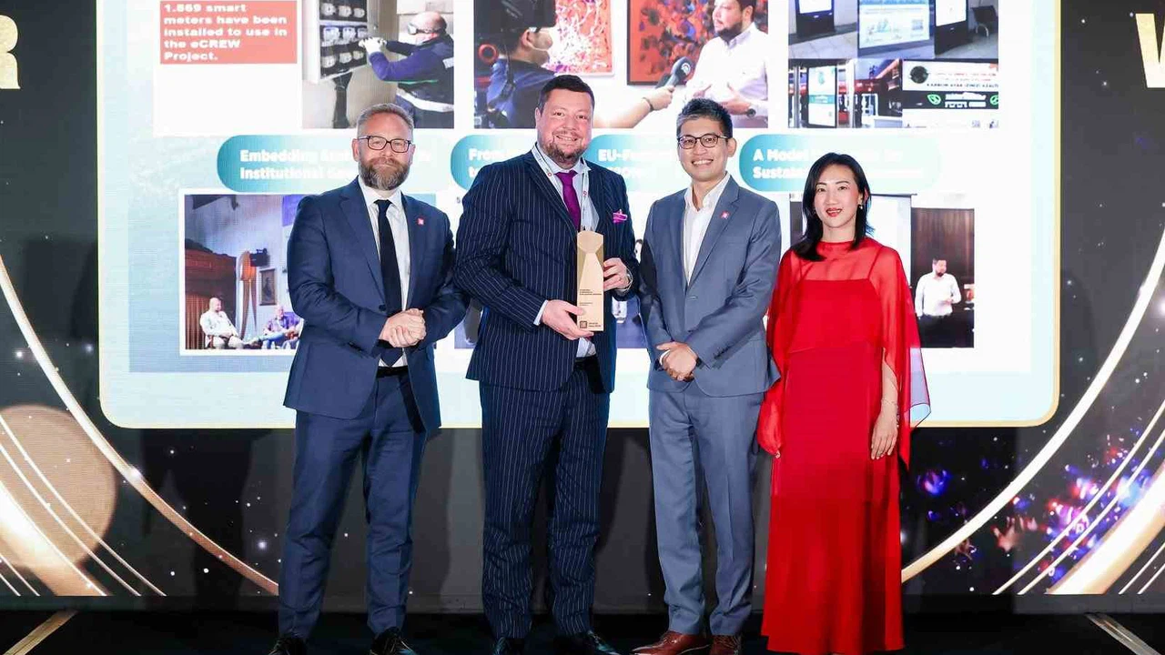 Yükseköğretimin Oscar’ı İzmir’e geldi! Ekonomi Üniversitesi Asya’yı dize getirdi!