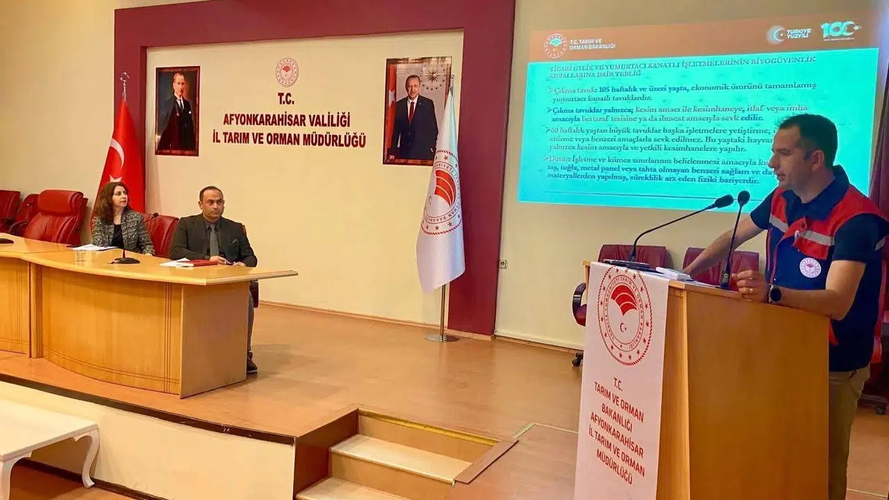 Afyonkarahisar’da kanatlı üretimine yakın takip: Hastalık riskine karşı kritik uyarılar
