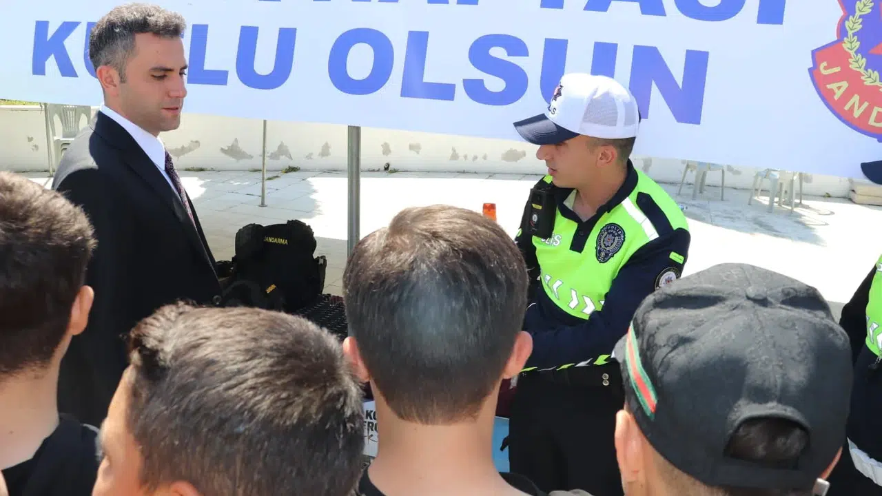Selendi’de  Bir Kural Bir Ömür  seferberliği: Trafikte hayat kurtaran dokunuş