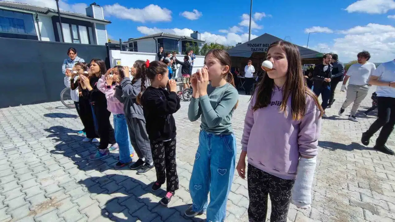 Ekranlardan uzak, sokak oyunlarıyla dolu bir gün: …