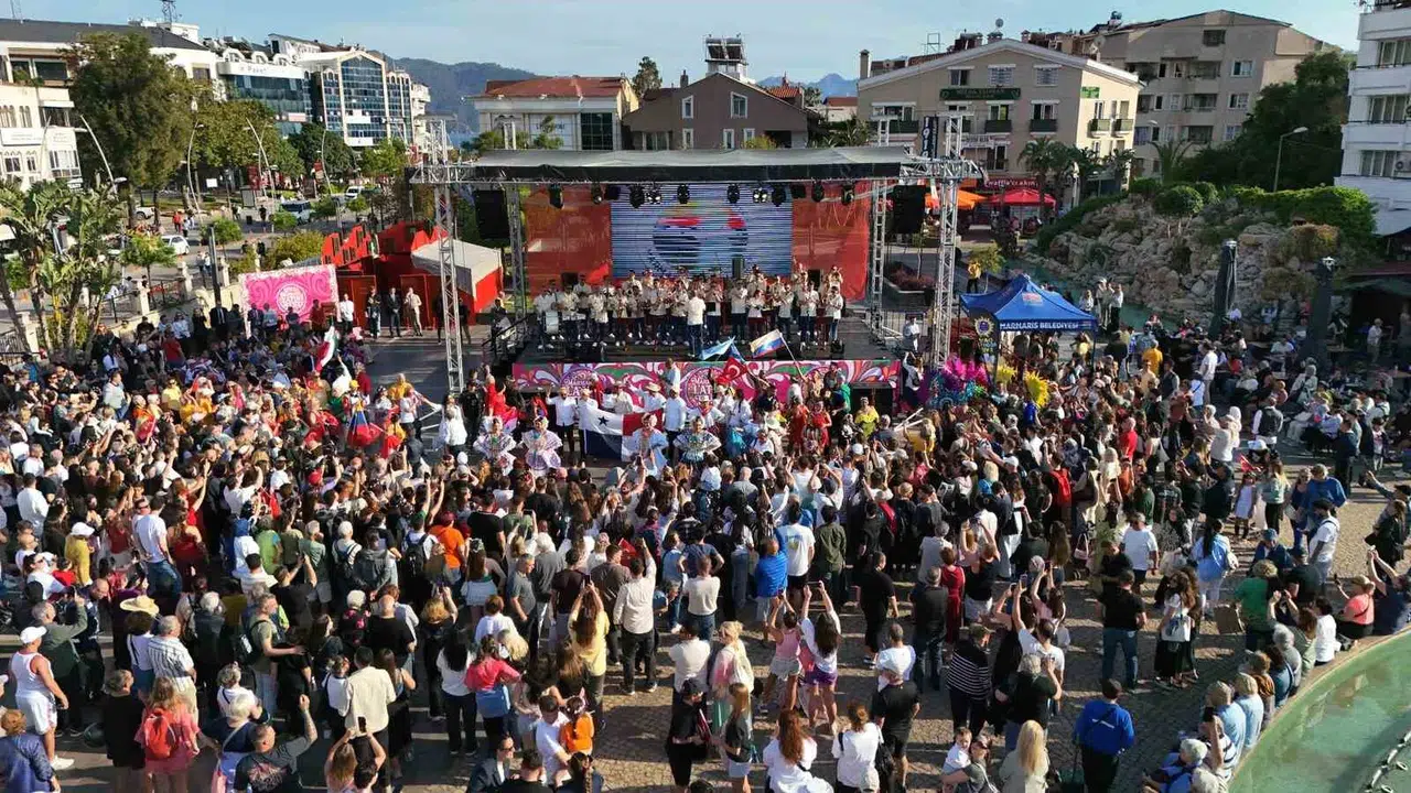 Marmaris’te Latin ateşi: 14 ülke tek sahnede buluştu