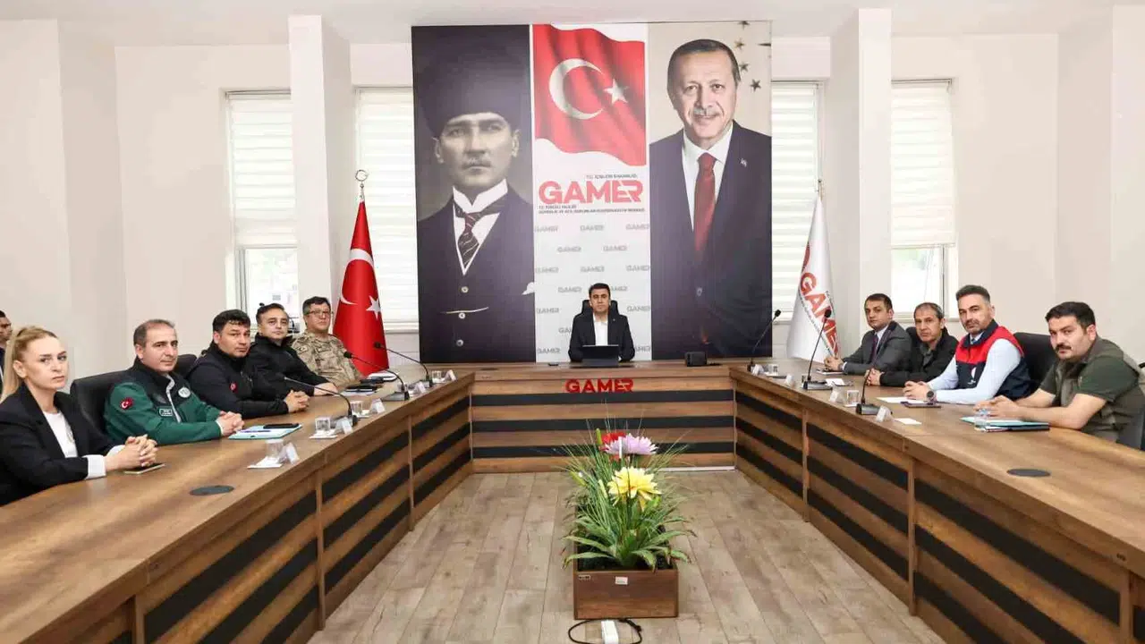 Tunceli'de alarm zilleri çalıyor: 65 yılın en yoğun karı eriyor, nehirler için kritik uyarı geldi