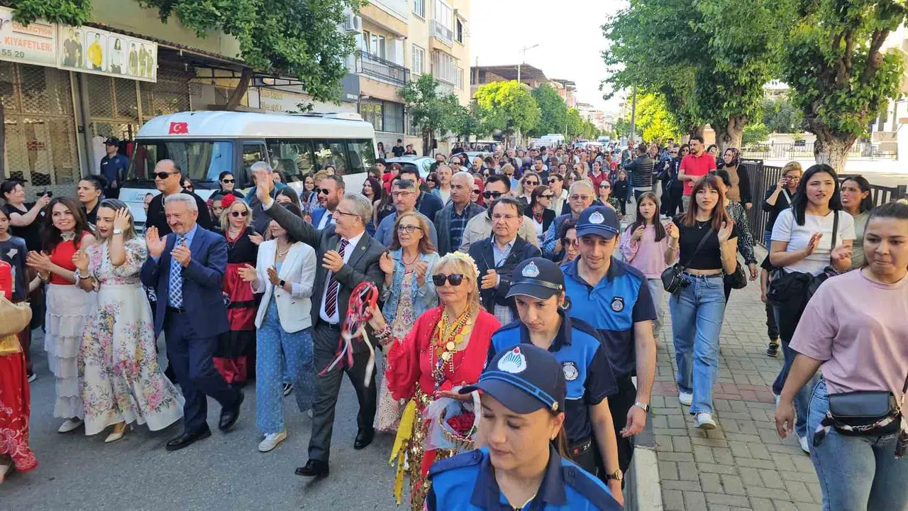 Nazilli’de bahar ateşi Roman vatandaşlarla yandı: Başkan Tetik sözünü tuttu