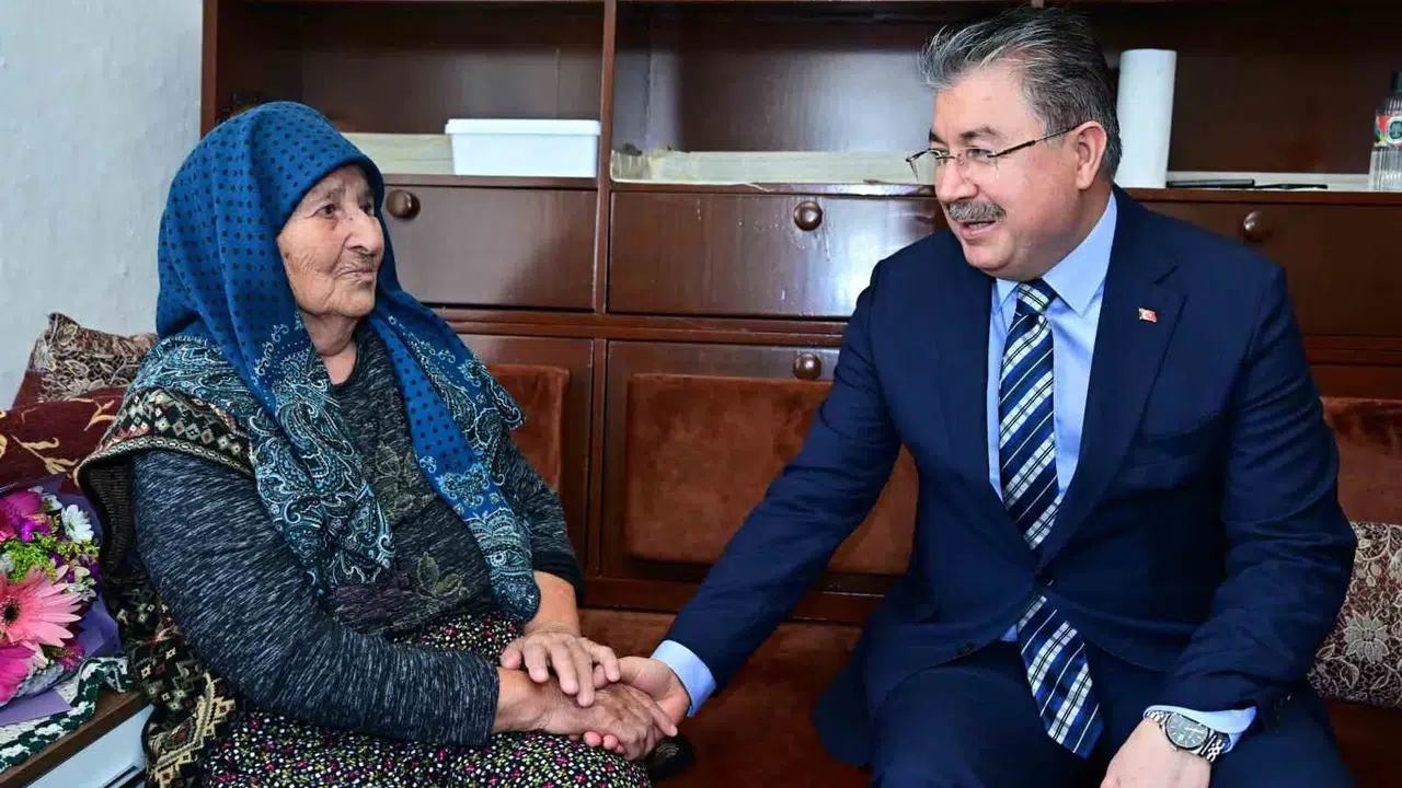 Devletin şefkat eli Gülpınar’da: Vali Yılmaz’ın ev ziyareti yüzleri güldürdü
