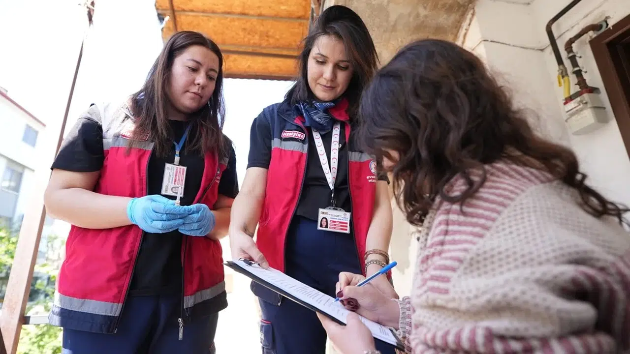 Denizli’de kanserle mücadelede dev adım: Ücretsiz HPV aşısı dönemi başladı