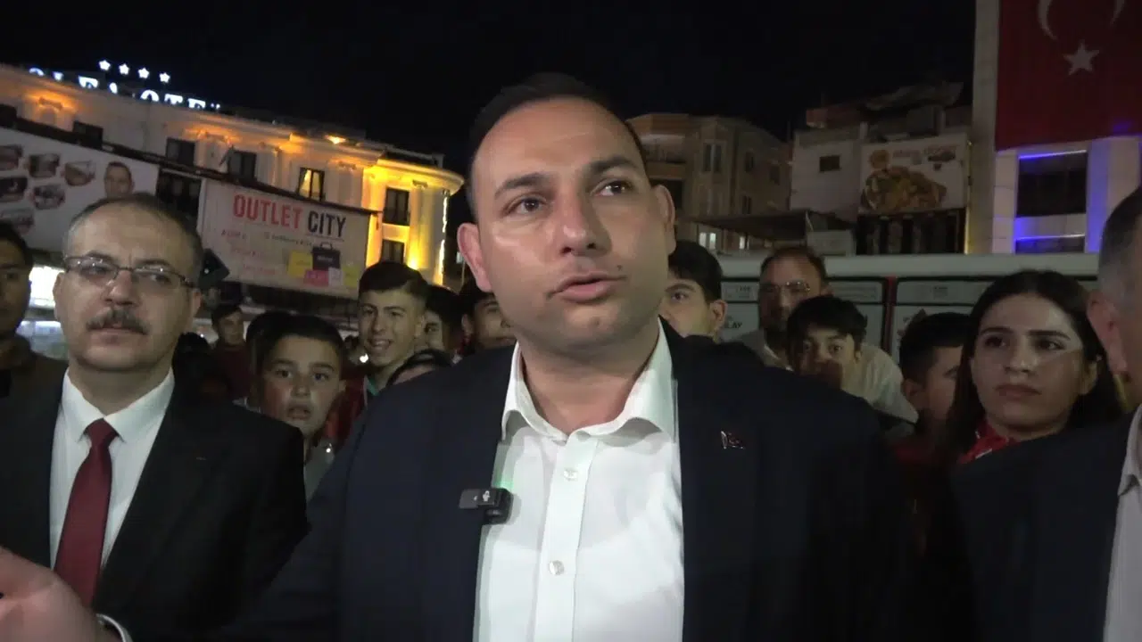 Kilis'te 19 Mayıs sitemi: Vekillerin yokluğu dikkat çekti