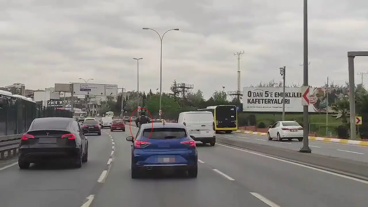 E-5'te ölüme davetiye: Otomobillerin arasında scooter ile dehşet saçtı