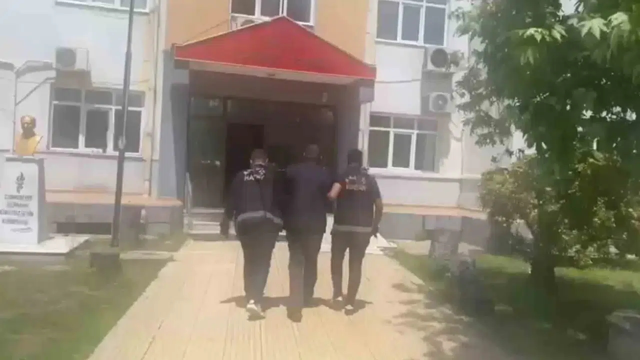 Erzin’de kaçış sona erdi: Üç ayrı suçtan aranan firari demir parmaklıklar ardında