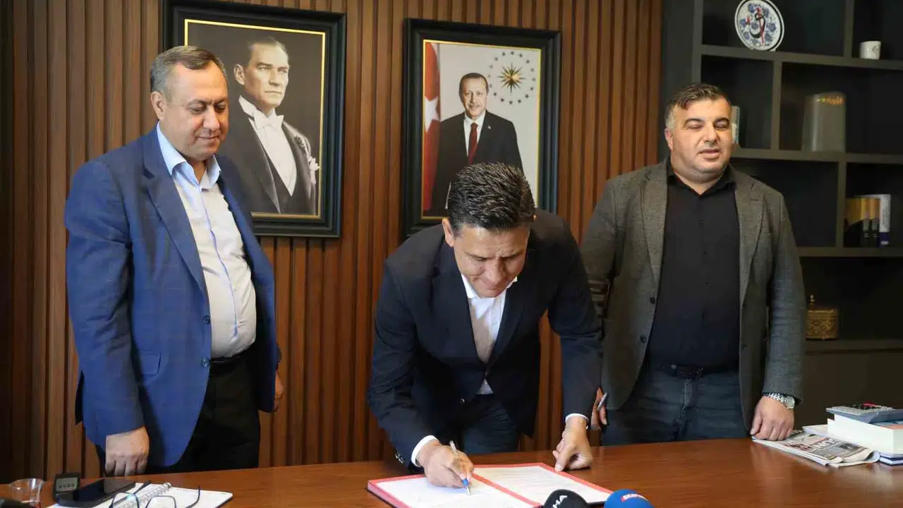 Kozan’da iyilik hareketi büyüyor: İkinci kültür ve taziye evi için imzalar atıldı