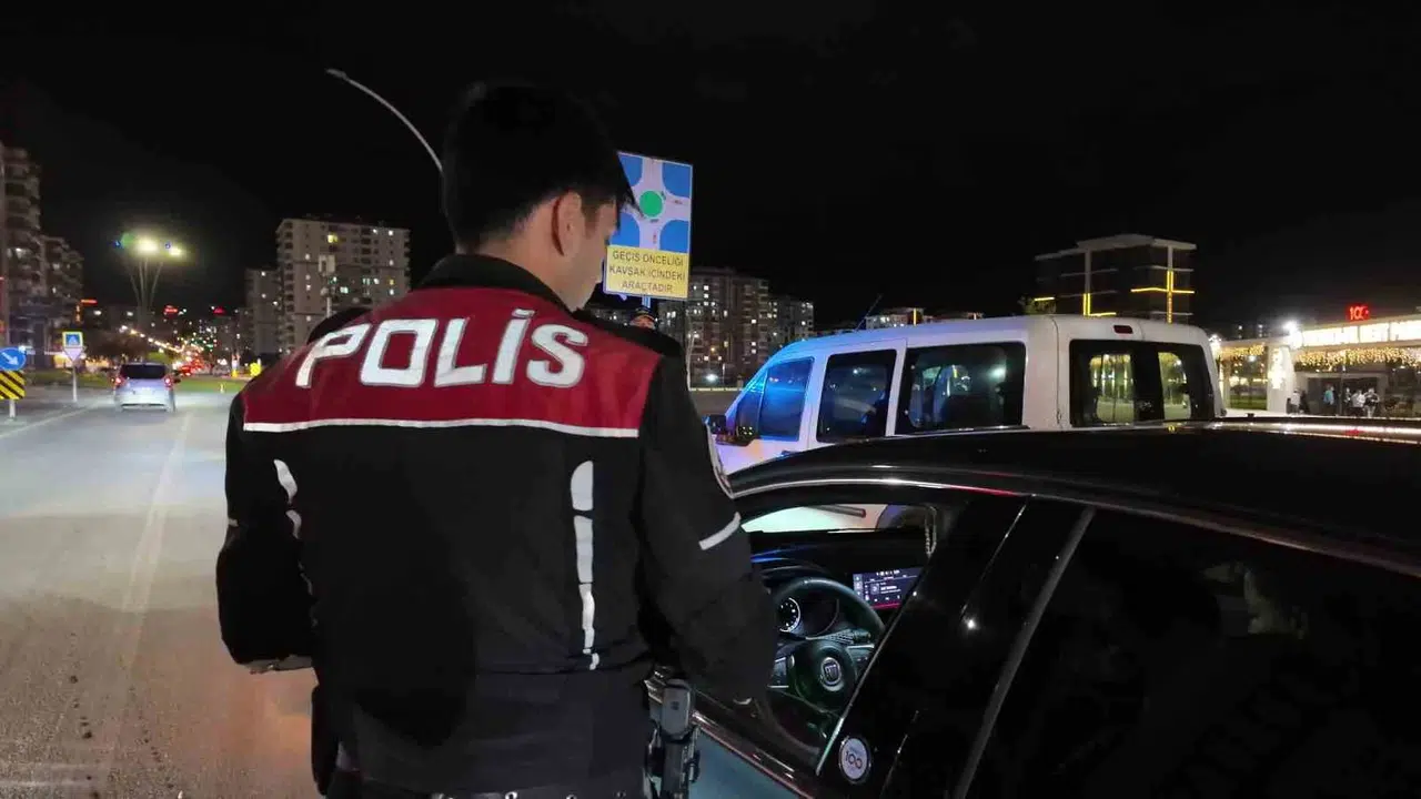 Malatya’da gece operasyonu: 13 ilçede aynı anda düğmeye basıldı