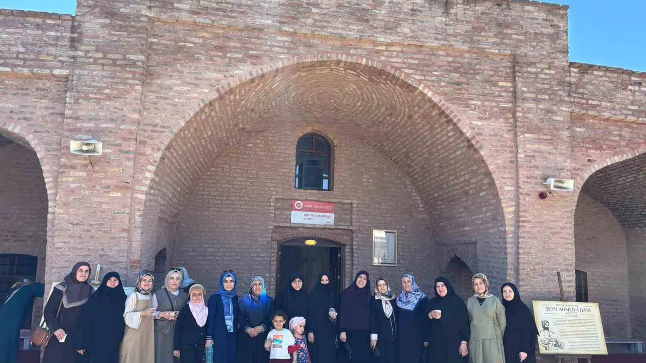 Batmanlı öğreticiler Cizre yolcusu: Eğitimde tecrübe paylaşımı için bir araya geldiler