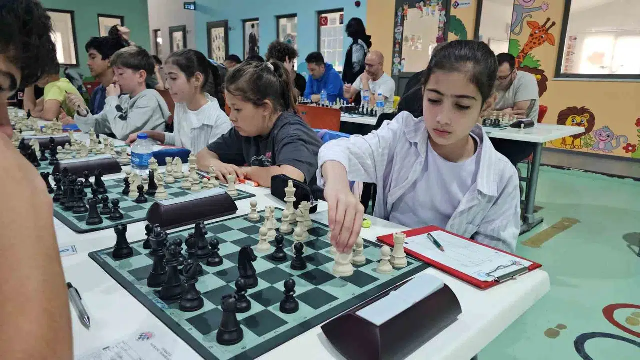 Nazilli’de 19 Mayıs coşkusu hamlelere yansıdı: Geleceğin ustaları madalya için yarıştı