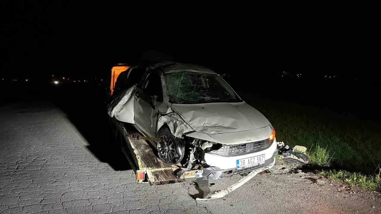 Kayseri-Malatya yolunda korkunç kaza: Takla atan araçtaki annenin durumu kritik