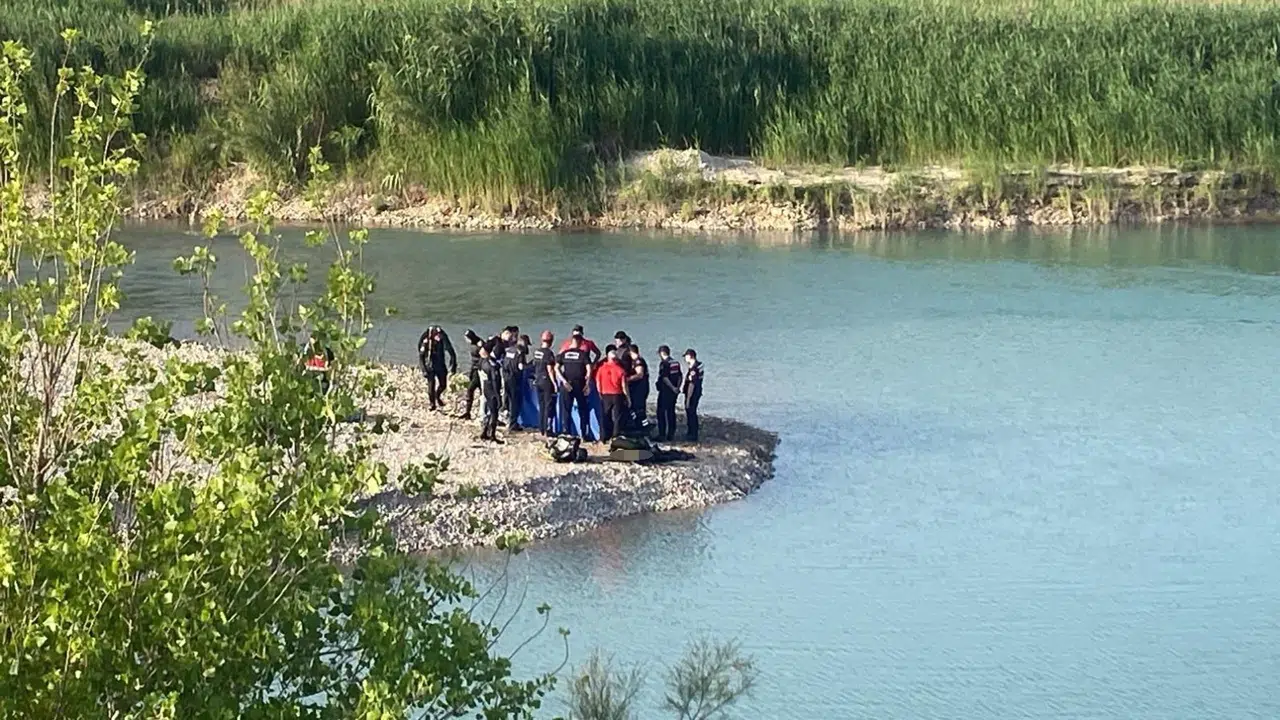 Serinlemek için girdiği çay mezarı oldu: 22 yaşındaki gençten acı haber geldi