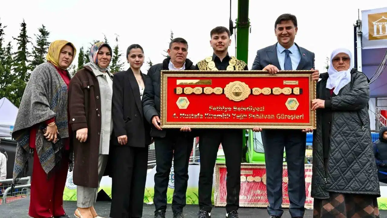 Fethiye'de er meydanı sallandı: Altın kemerin sahibi Cengizhan Şimşek oldu