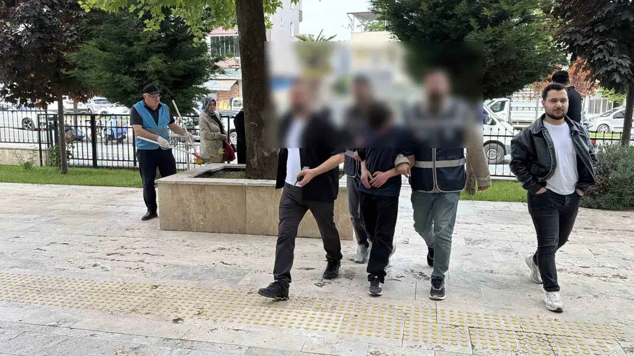 Şampiyonluk coşkusu karakolda bitti: Kutlamalarda silah çeken genç yakayı ele verdi