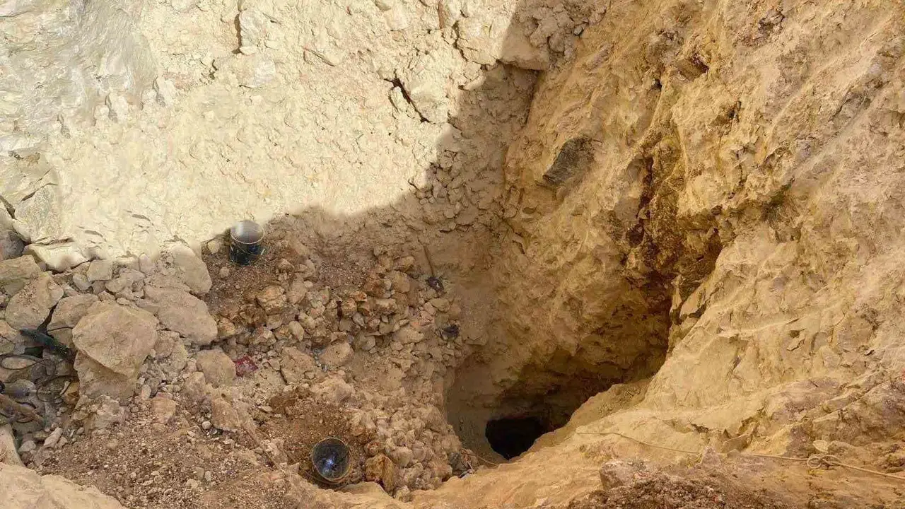 Define hayali kurarken jandarmaya yakalandılar: Kazı alanında suçüstü