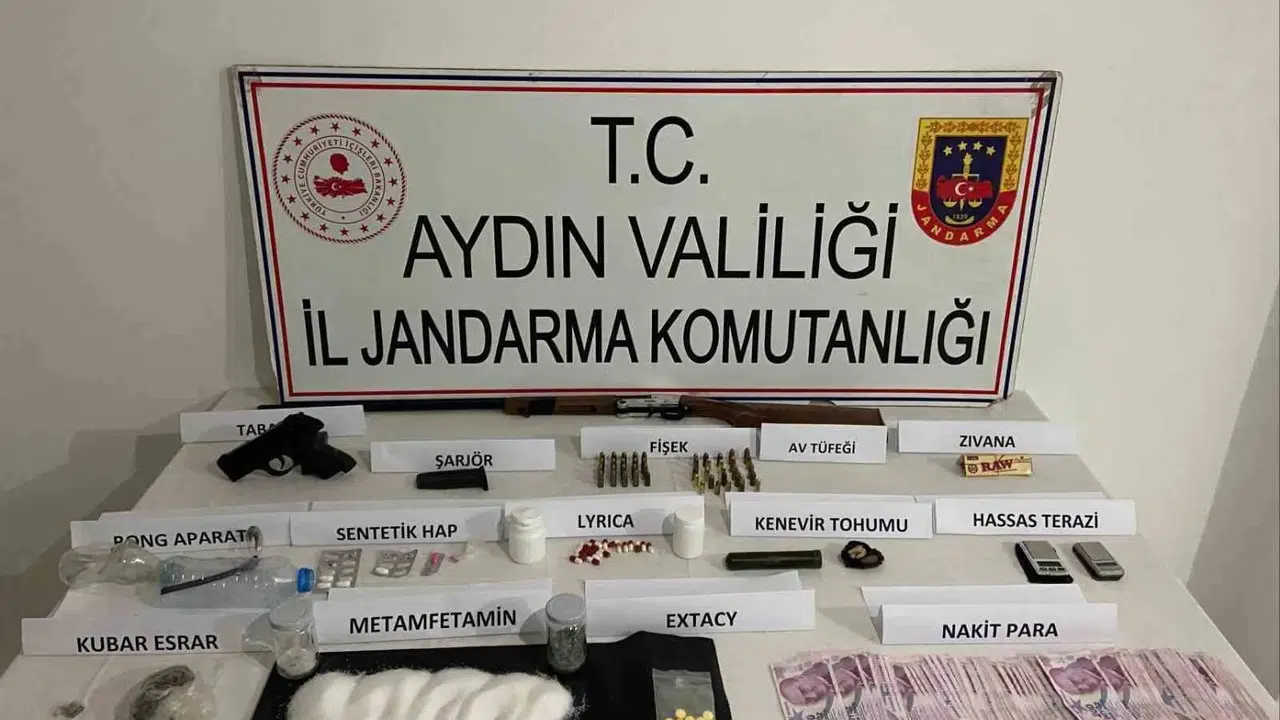 Germencik’te zehir tacirlerine jandarma darbesi: Adreslerden cephanelik çıktı