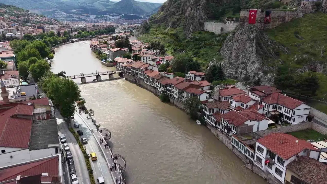 Yeşilırmak’ta alarm seviyesi: Amasya’da baraj kaynaklı taşkın riski için kritik değerlendirme