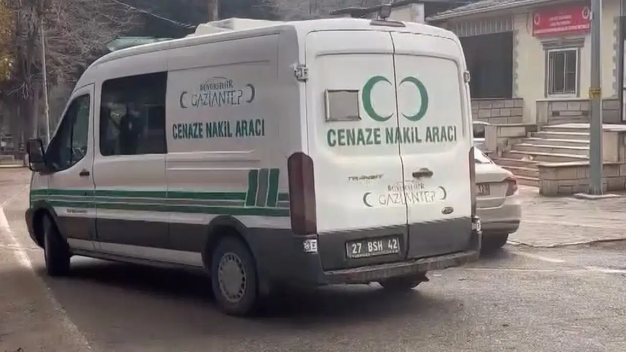 Parktaki tartışma kana bulandı: 25 yaşındaki gençten acı haber geldi