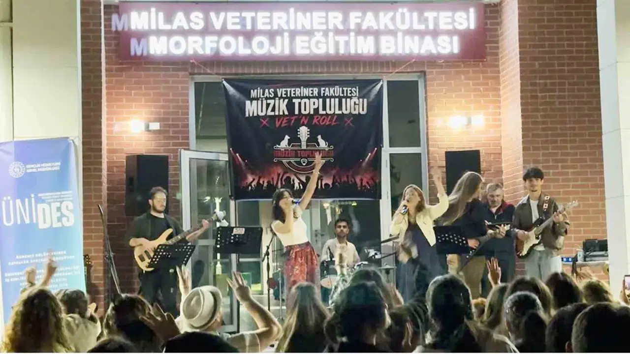 Veteriner hekim adayları sahnede buluştu: Vet’n Roll festivaliyle kampüste müzik rüzgarı esti