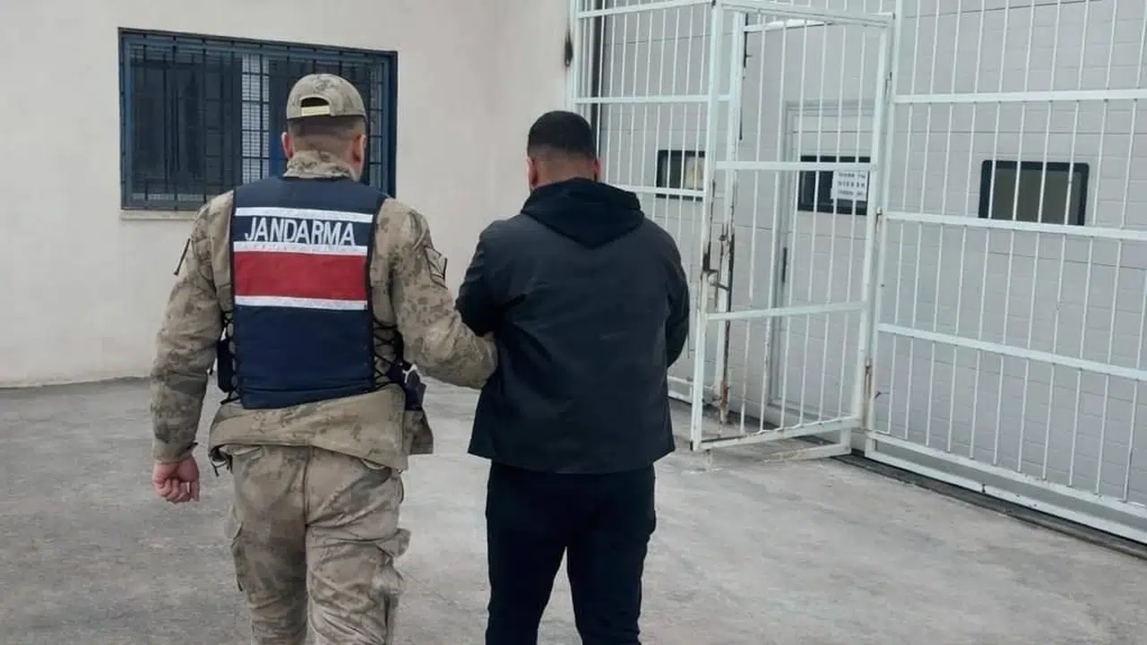 Hırsızlık hükümlüsü kaçamadı: Jandarma operasyonuyla kıskıvrak yakalandı