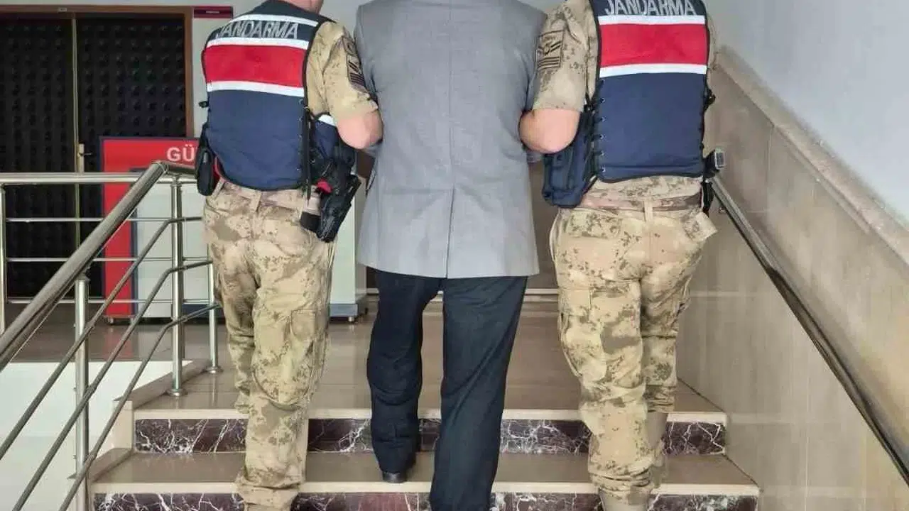 Karaköprü’de huzur operasyonu: 4 yıl hapis cezası olan firari kıskıvrak yakalandı