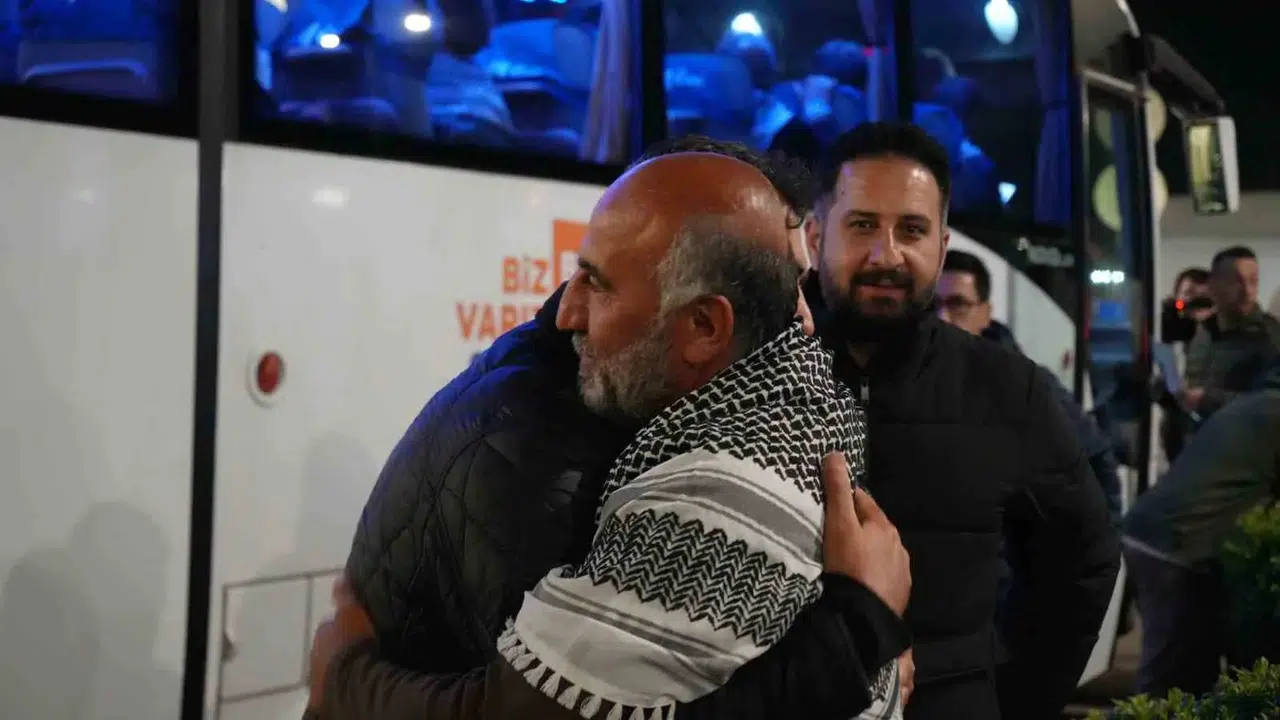 Gazze yolunda İsrail engeline takılmışlardı: Sumud Filosu aktivistleri İstanbul’a döndü