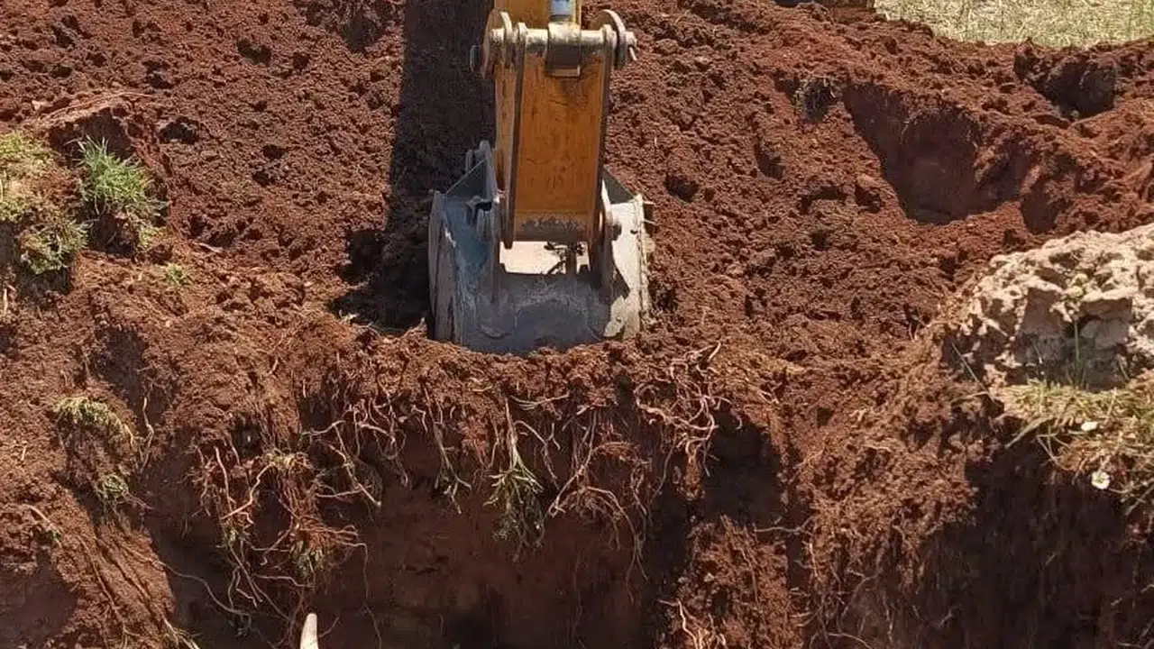 Yozgat’ta nefes kesen kurtarma operasyonu: Çukura düşen inek için seferber oldular